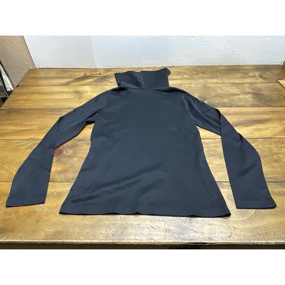 Brooks Brothers Sweater Women's Sz S Black Turtle Neck Pullover Light Weight - Picture 8 of 8